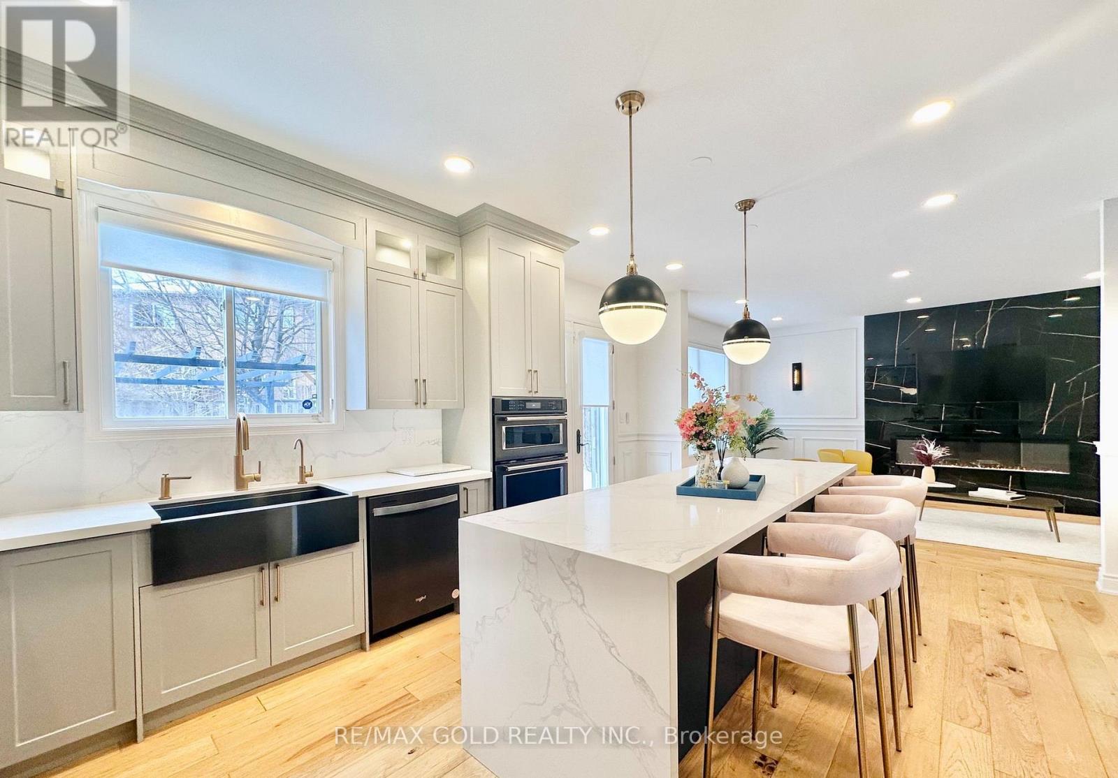 2293 Woodcrest Drive, Oakville, Ontario  L6M 4C5 - Photo 20 - W12970644