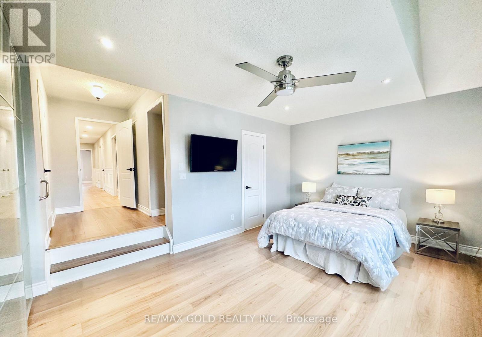 2293 Woodcrest Drive, Oakville, Ontario  L6M 4C5 - Photo 34 - W12970644