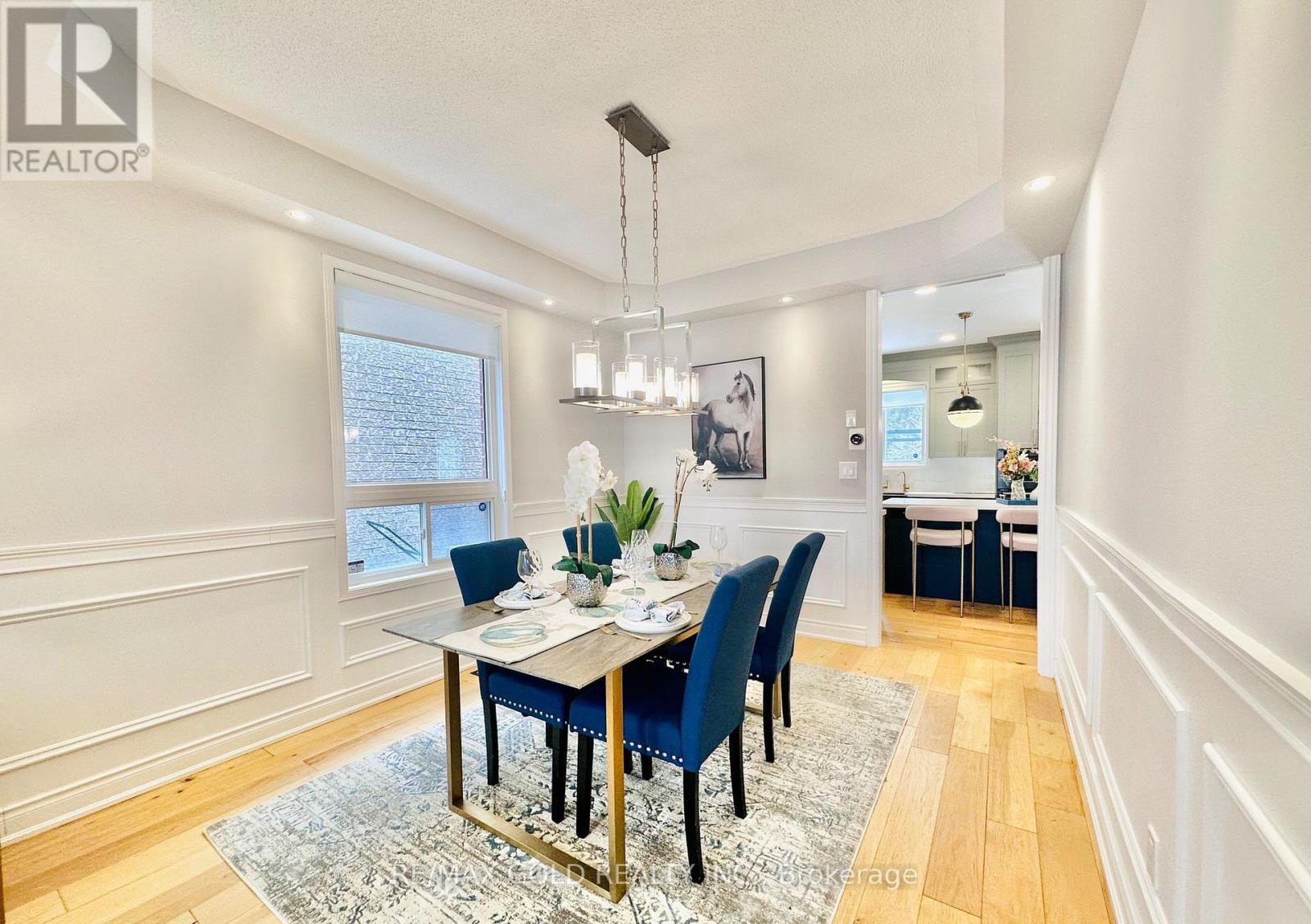 2293 Woodcrest Drive, Oakville, Ontario  L6M 4C5 - Photo 9 - W12970644