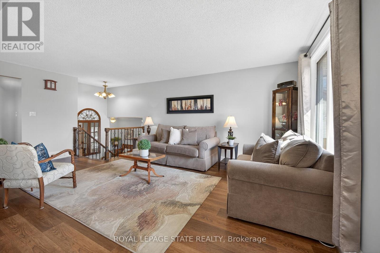 6 Barbara Street, West Lincoln, Ontario  L0R 2A0 - Photo 5 - X12973082