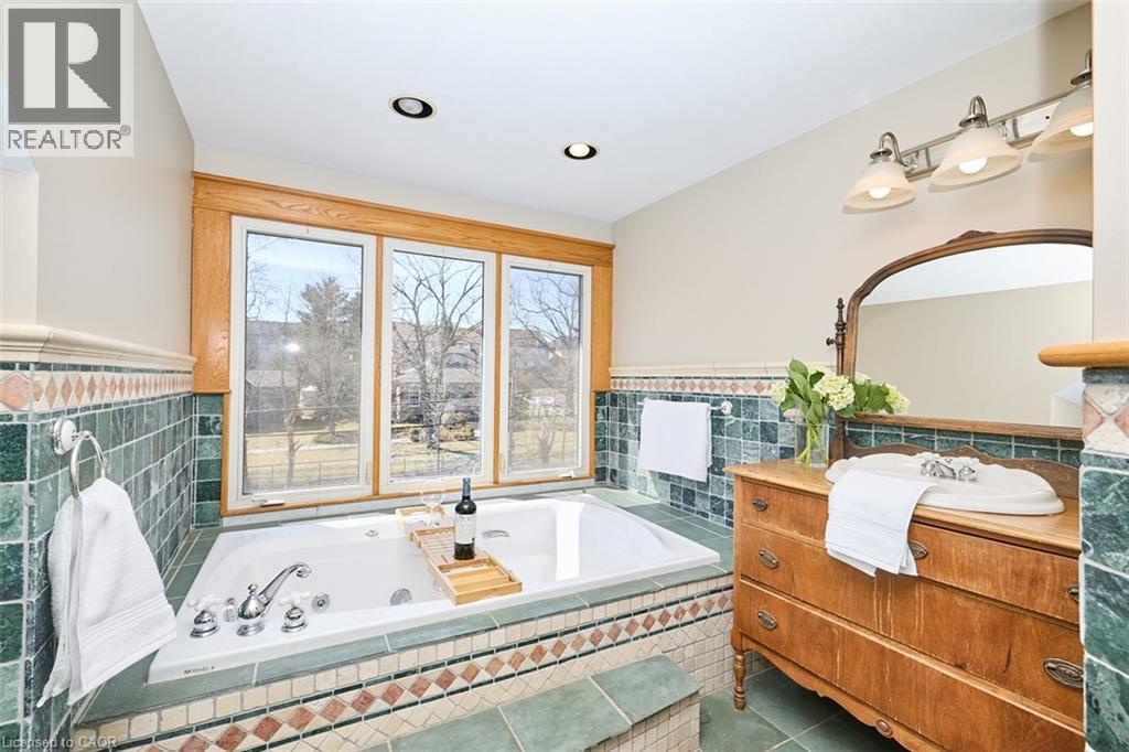 4915 King Street, Beamsville, Ontario  L0R 1B0 - Photo 17 - 40816285