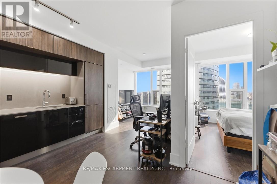 5512 - 10 York Street, Toronto, Ontario  M5J 0E1 - Photo 20 - C12973350