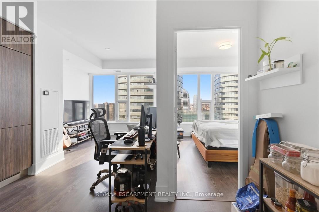 5512 - 10 York Street, Toronto, Ontario  M5J 0E1 - Photo 21 - C12973350