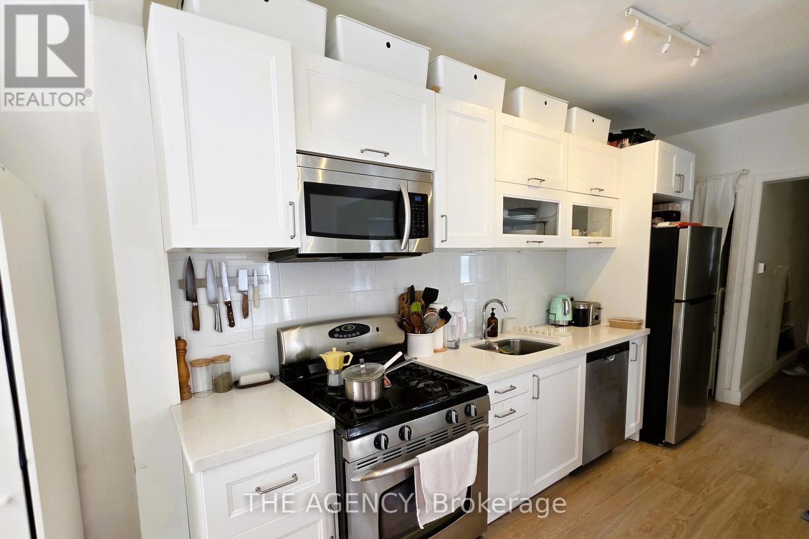 Main - 174 Delaware Avenue, Toronto, Ontario  M6H 2T3 - Photo 11 - C12973394