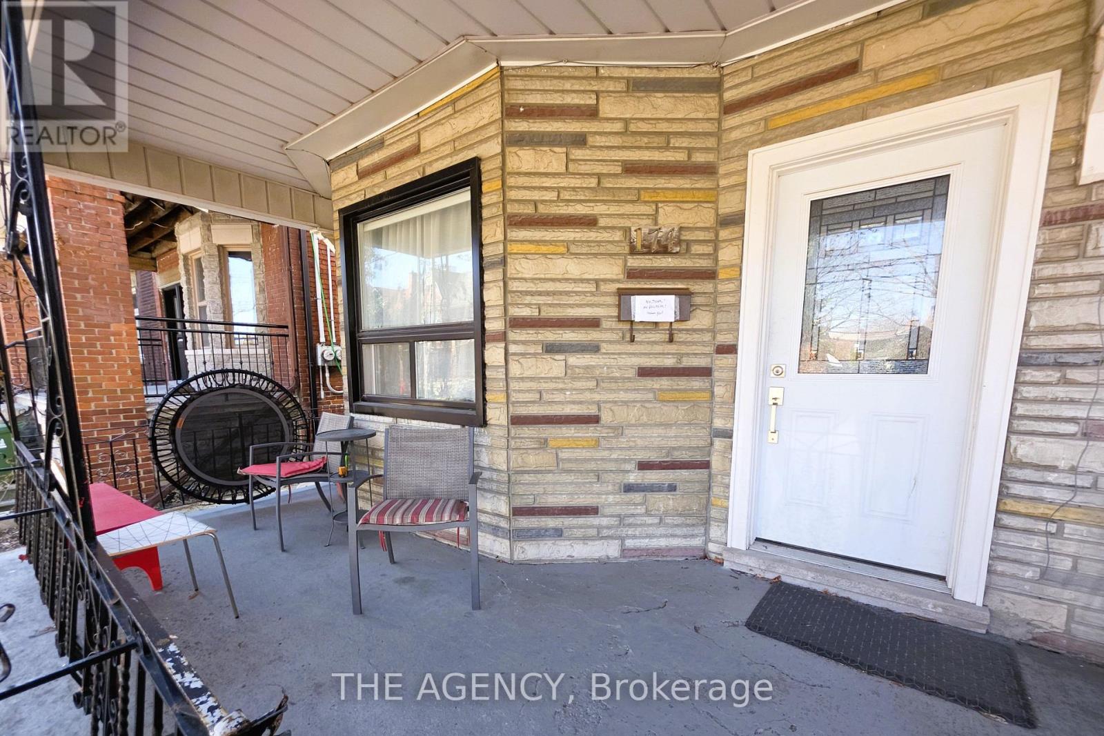 Main - 174 Delaware Avenue, Toronto, Ontario  M6H 2T3 - Photo 2 - C12973394