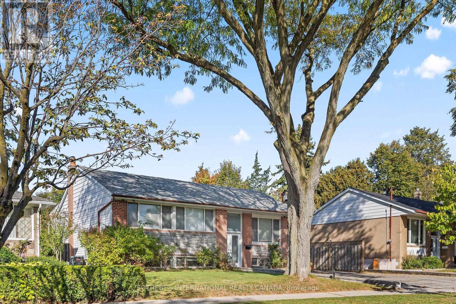 108 Lynedock Crescent, Toronto, Ontario  M3A 2B1 - Photo 1 - C12973398