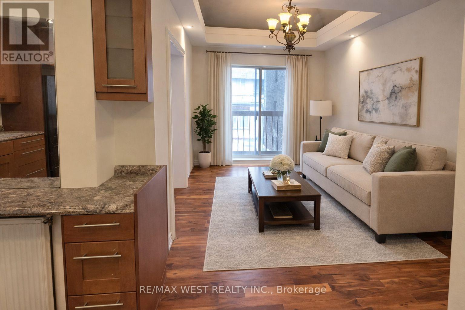 2ND - 237 VAUGHAN ROAD, Toronto, Ontario