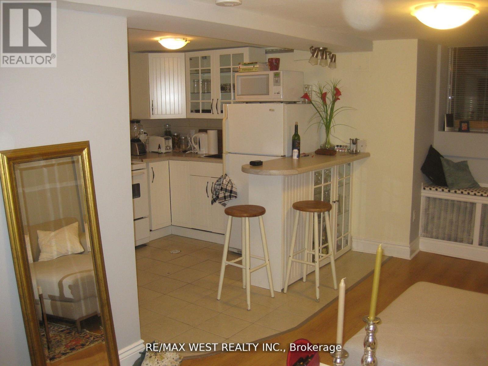 Bsmt - 237 Vaughan Road, Toronto, Ontario  M6C 2M8 - Photo 8 - C12973470