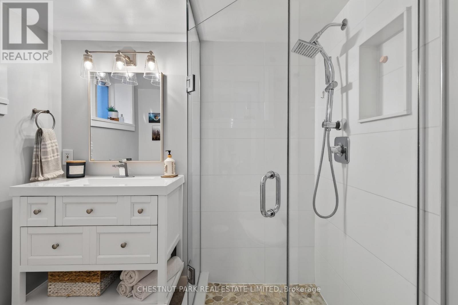 505 Sutherland Drive, Toronto, Ontario  M4G 1K9 - Photo 23 - C12973500