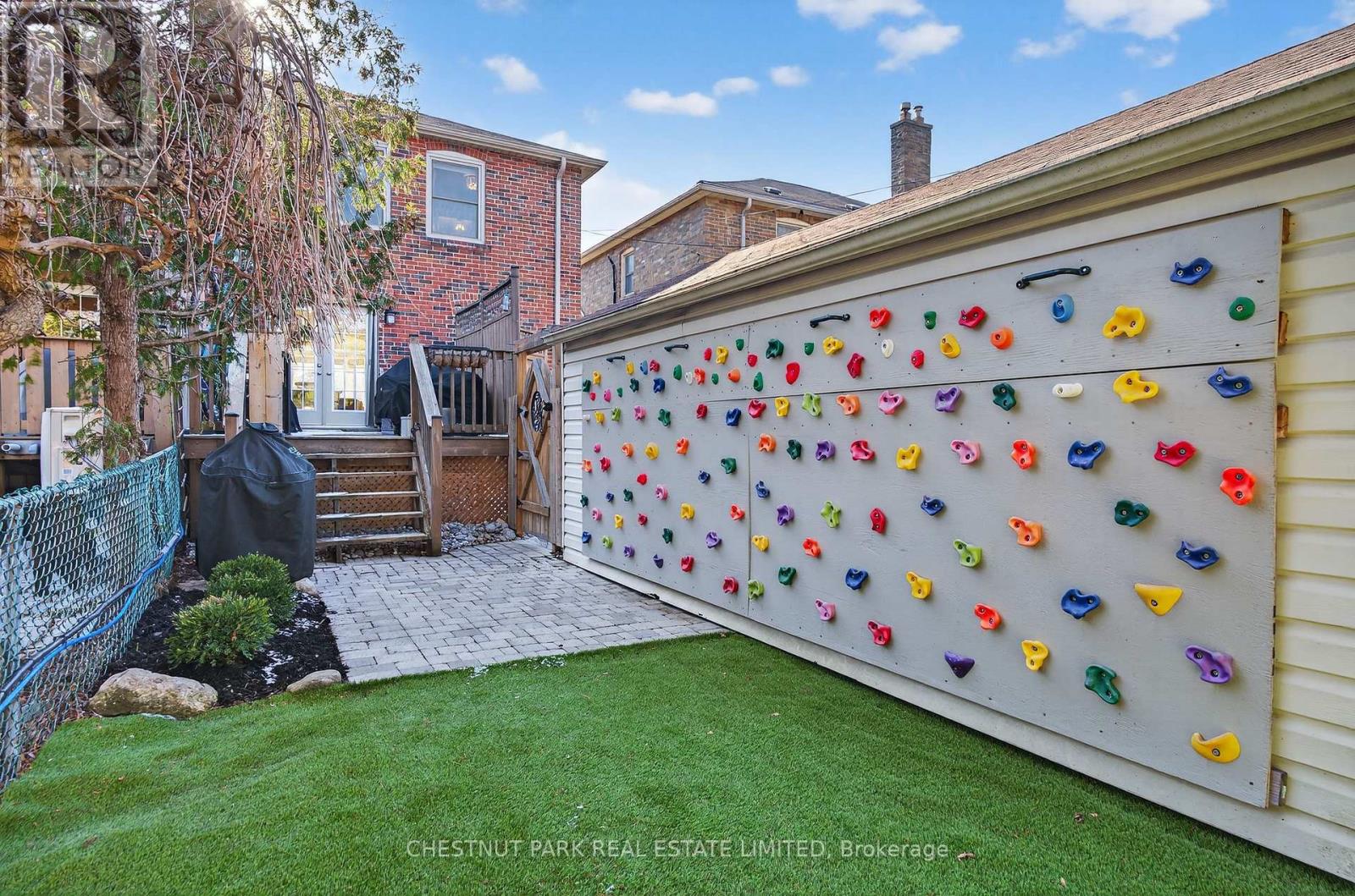 505 Sutherland Drive, Toronto, Ontario  M4G 1K9 - Photo 29 - C12973500