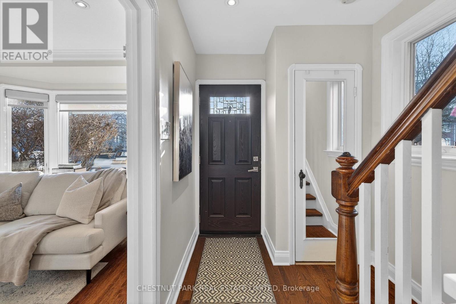 505 Sutherland Drive, Toronto, Ontario  M4G 1K9 - Photo 3 - C12973500