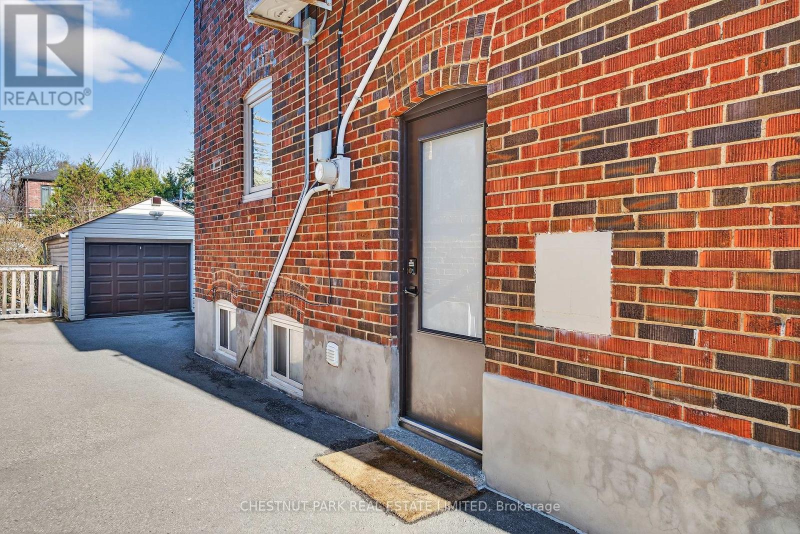 505 Sutherland Drive, Toronto, Ontario  M4G 1K9 - Photo 33 - C12973500