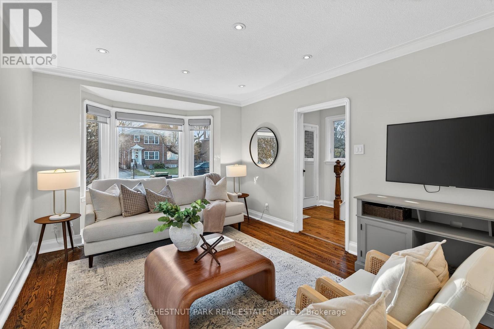 505 Sutherland Drive, Toronto, Ontario  M4G 1K9 - Photo 7 - C12973500