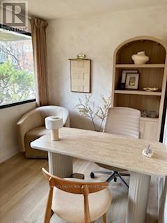 ROOM 1 - 315 AVENUE ROAD, Toronto, Ontario