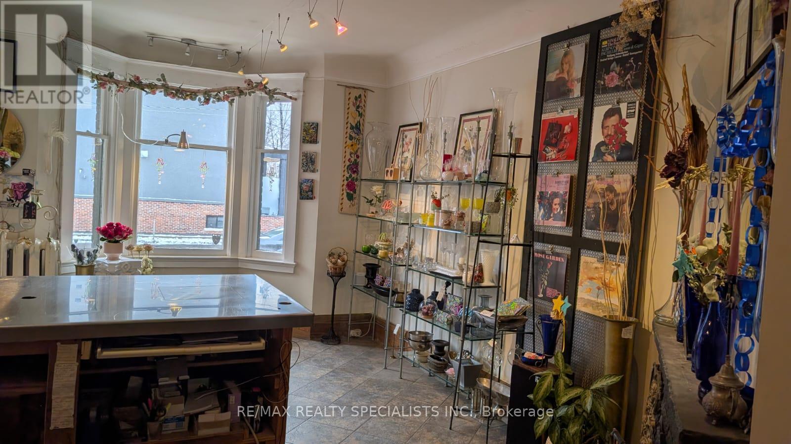 204 Dupont Street, Toronto, Ontario  M5R 2E6 - Photo 5 - C12973540