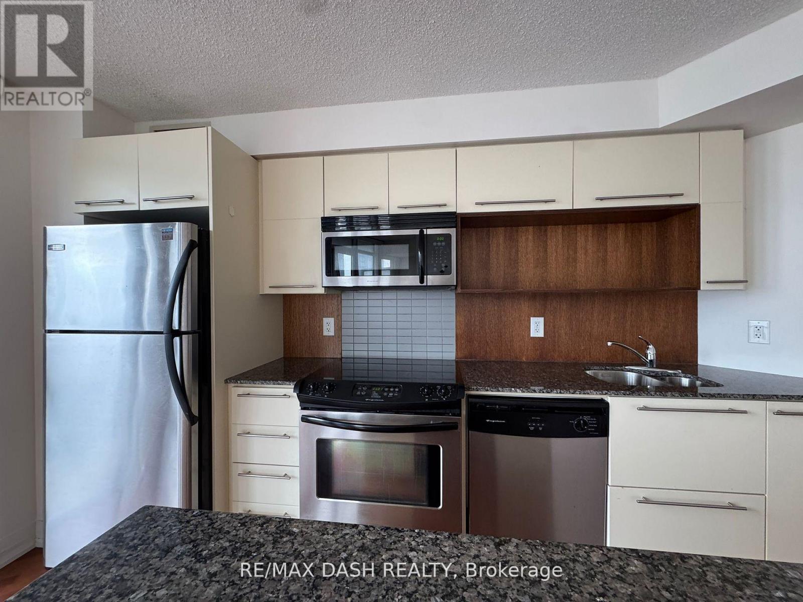 1504 - 25 Carlton Street, Toronto, Ontario  M5B 1L2 - Photo 7 - C12973550