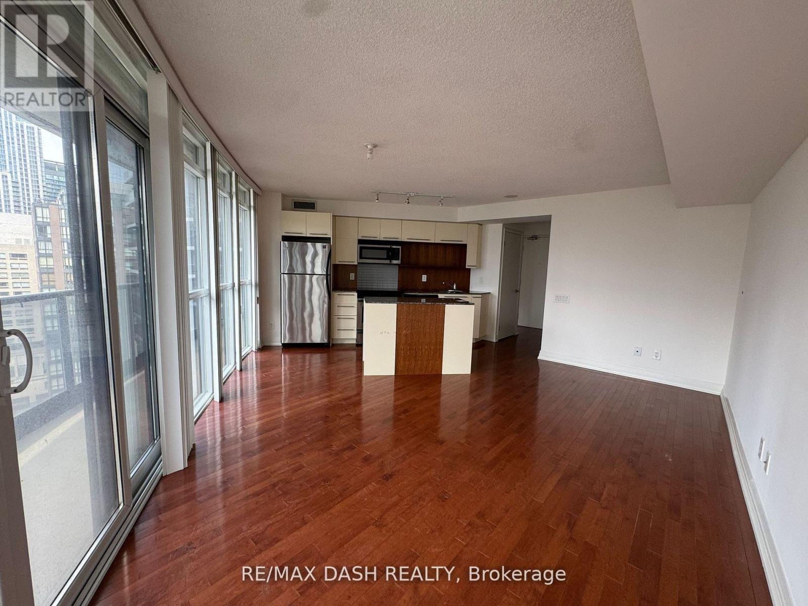 1504 - 25 Carlton Street, Toronto, Ontario  M5B 1L2 - Photo 9 - C12973550