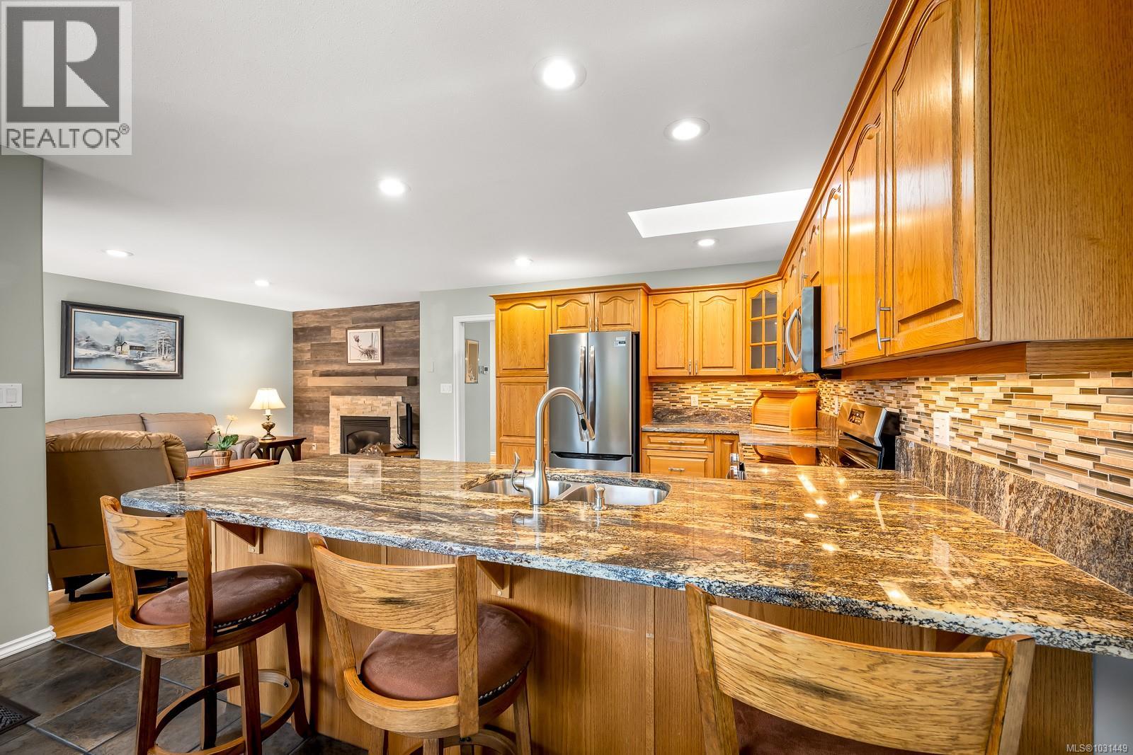 1741 Swan Cres, Courtenay, British Columbia  V9N 9A8 - Photo 4 - 1031449