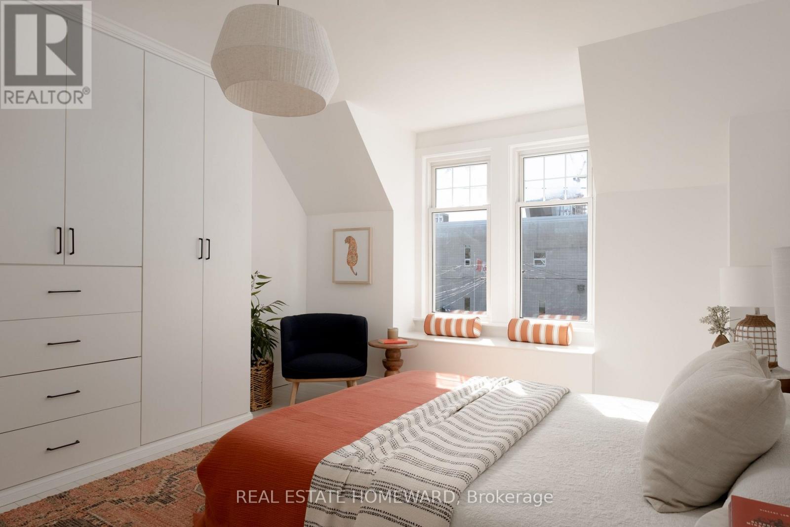 52 Balfour Avenue, Toronto, Ontario  M4C 1T6 - Photo 17 - E12973374