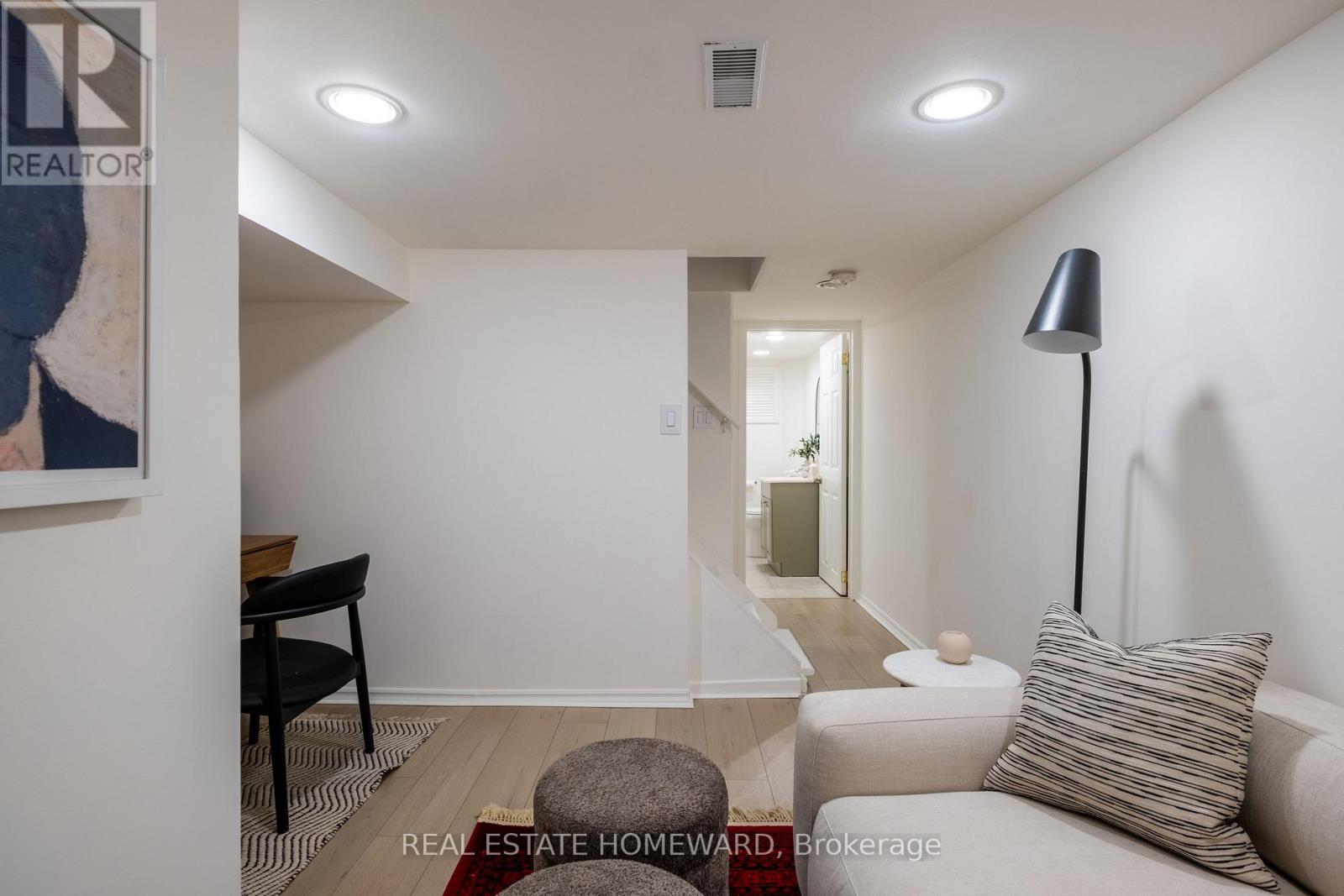 52 Balfour Avenue, Toronto, Ontario  M4C 1T6 - Photo 30 - E12973374