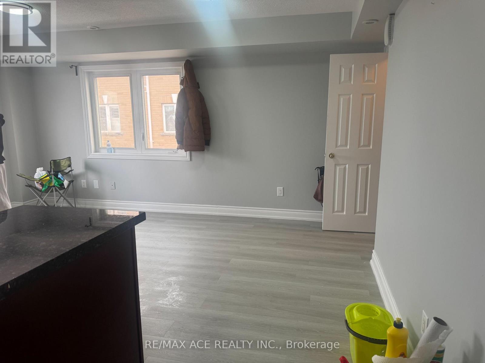 210 - 1795 Markham Road E, Toronto, Ontario  M1B 2Z7 - Photo 3 - E12973426