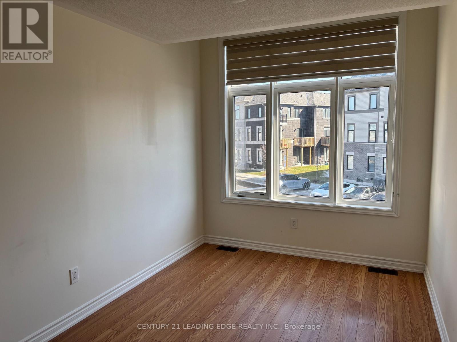 318 Okanagan Path, Oshawa, Ontario  L1H 0A7 - Photo 12 - E12973432