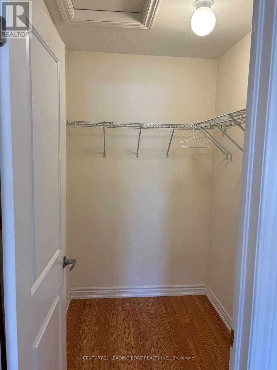 318 Okanagan Path, Oshawa, Ontario  L1H 0A7 - Photo 9 - E12973432