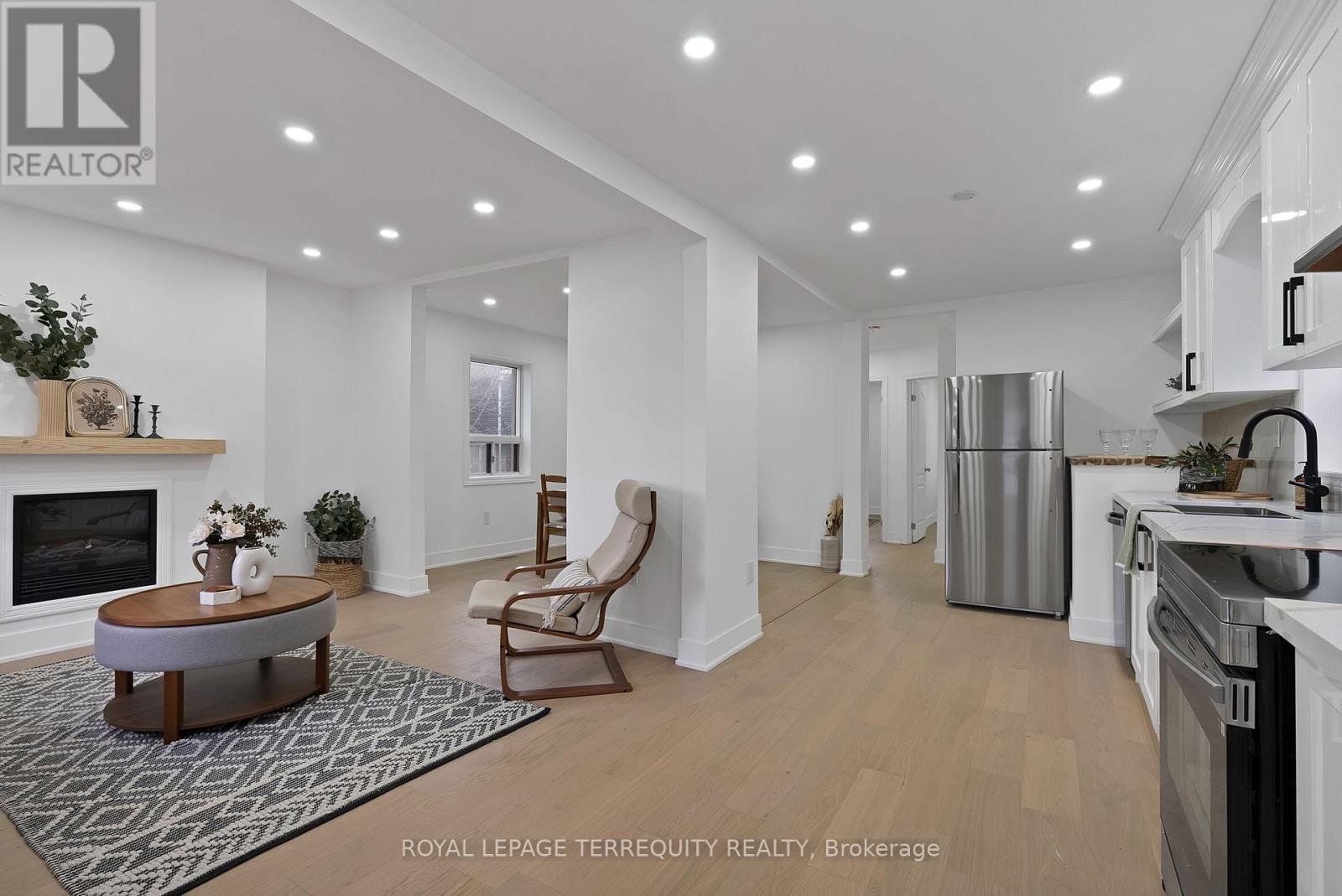 40 Leroy Avenue, Toronto, Ontario  M4J 4G8 - Photo 9 - E12973440