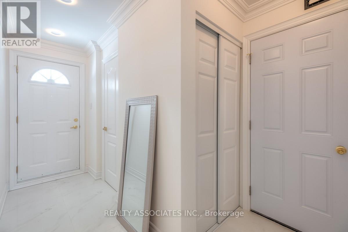 16 - 1975 Memory Lane, Pickering, Ontario  L1V 3M3 - Photo 4 - E12973526