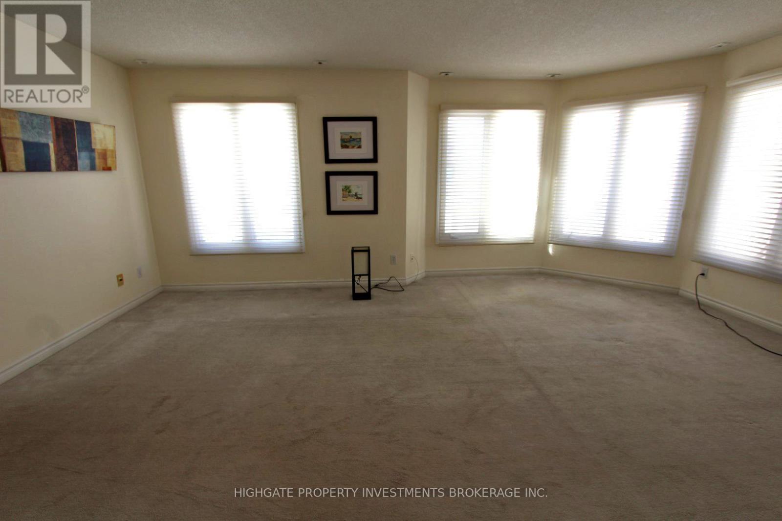 83 - 151 Townsgate Drive, Vaughan, Ontario  L4J 8J7 - Photo 8 - N12973356