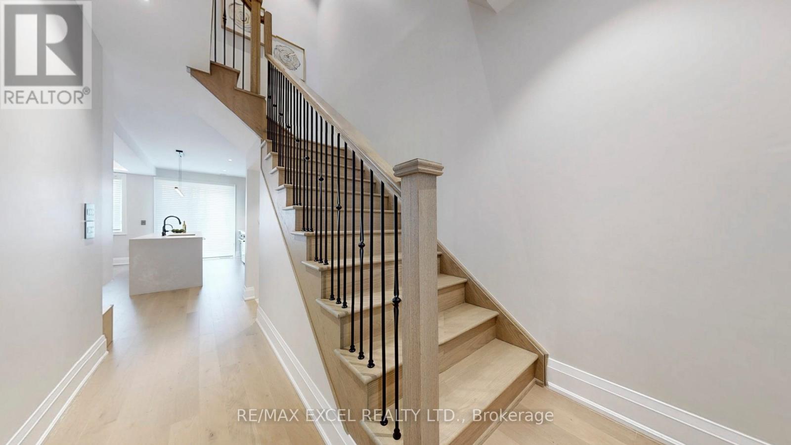 74 Tempel Street, Richmond Hill, Ontario  L4E 1K6 - Photo 20 - N12973410