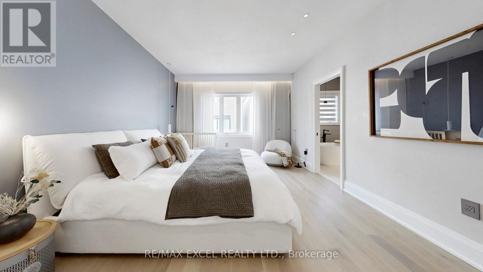 74 Tempel Street, Richmond Hill, Ontario  L4E 1K6 - Photo 22 - N12973410