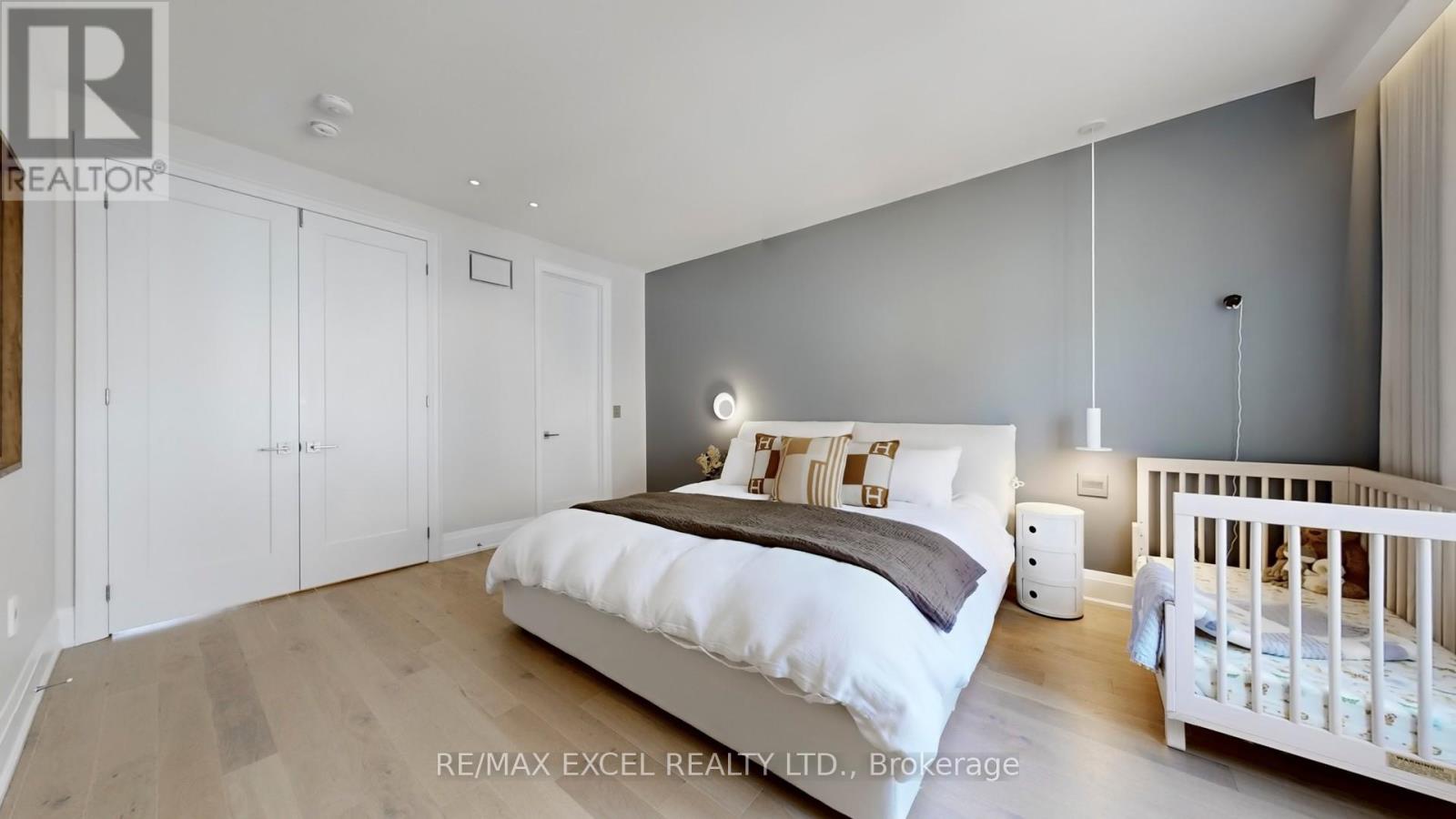 74 Tempel Street, Richmond Hill, Ontario  L4E 1K6 - Photo 24 - N12973410