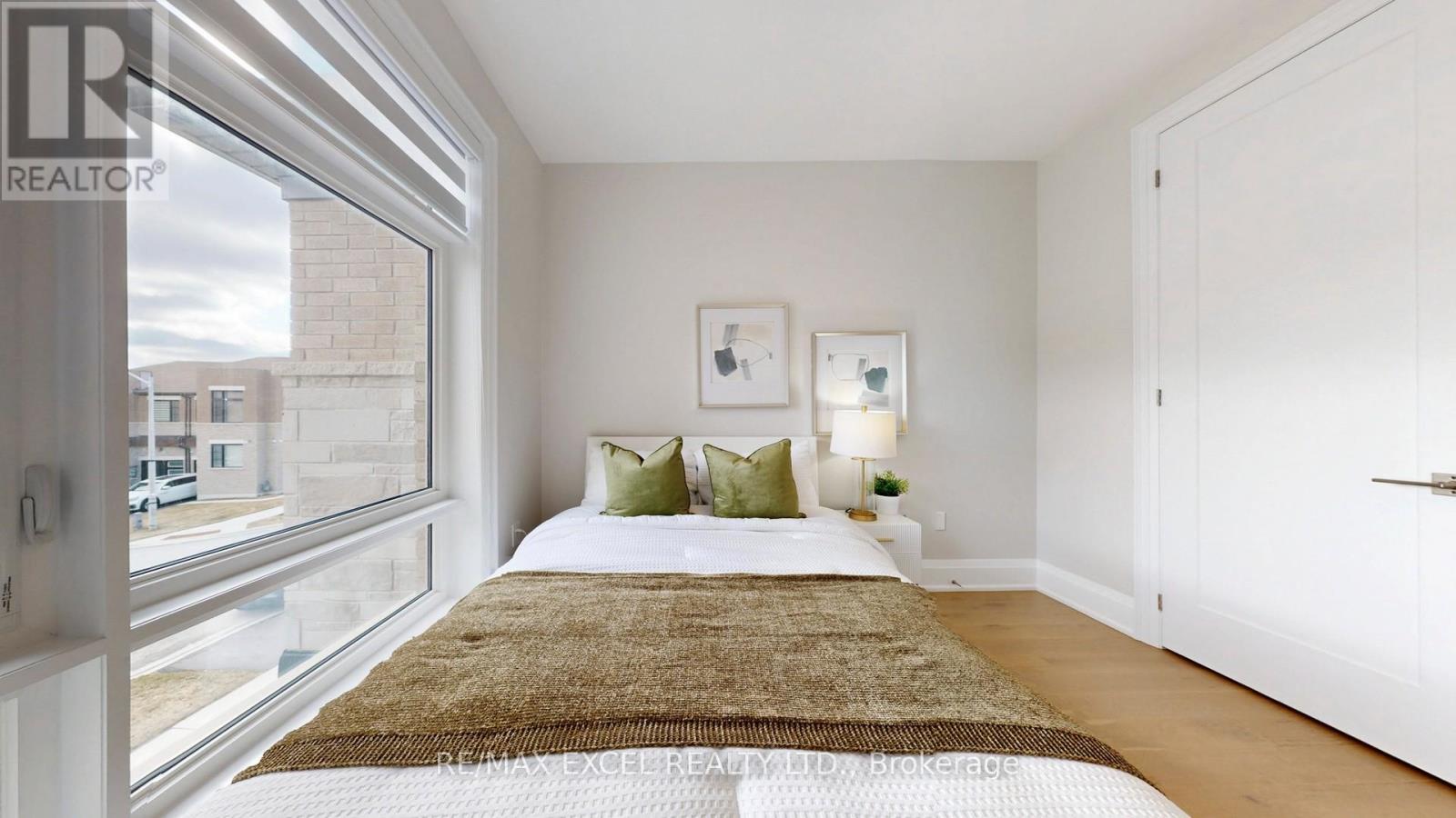 74 Tempel Street, Richmond Hill, Ontario  L4E 1K6 - Photo 29 - N12973410