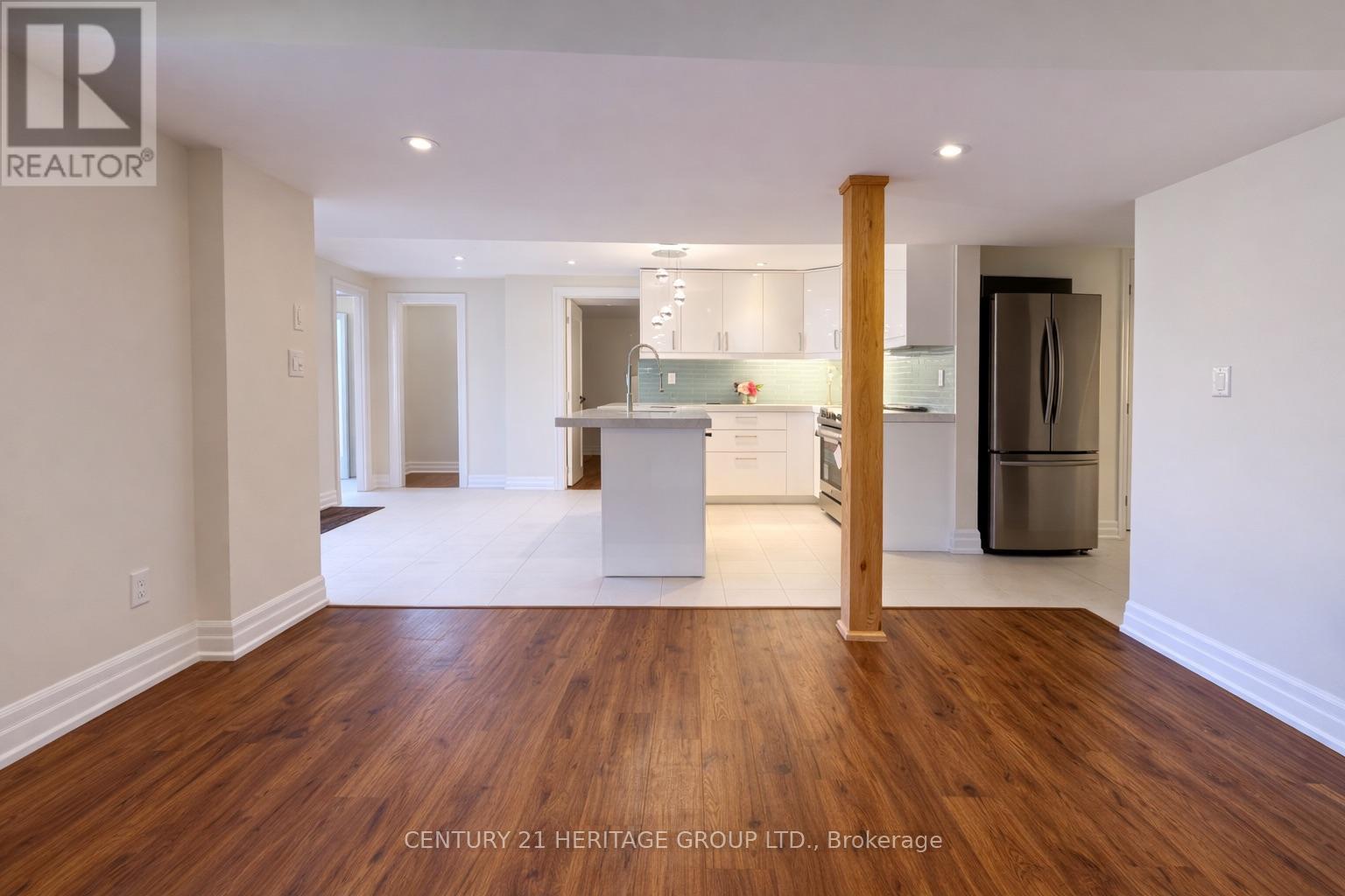 691 Shanahan Boulevard, Newmarket, Ontario  L3X 1P8 - Photo 10 - N12973422