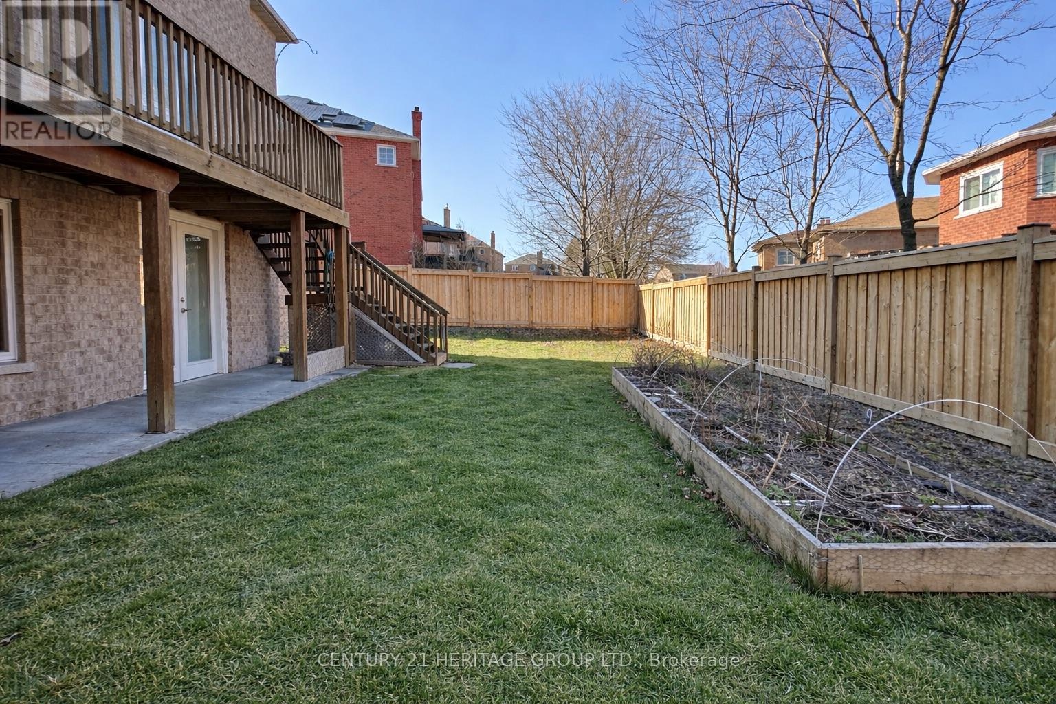 691 Shanahan Boulevard, Newmarket, Ontario  L3X 1P8 - Photo 19 - N12973422