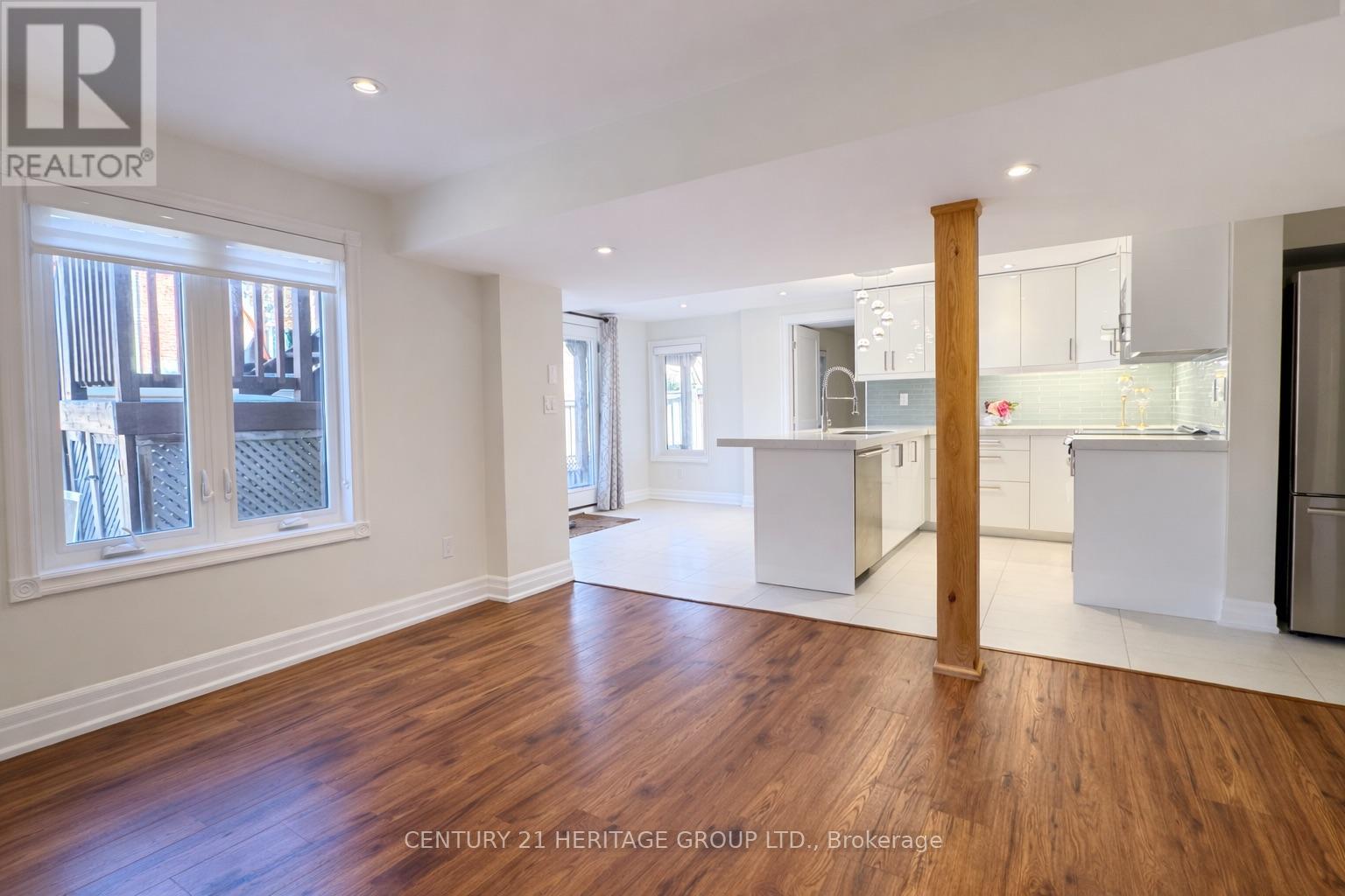 691 Shanahan Boulevard, Newmarket, Ontario  L3X 1P8 - Photo 9 - N12973422