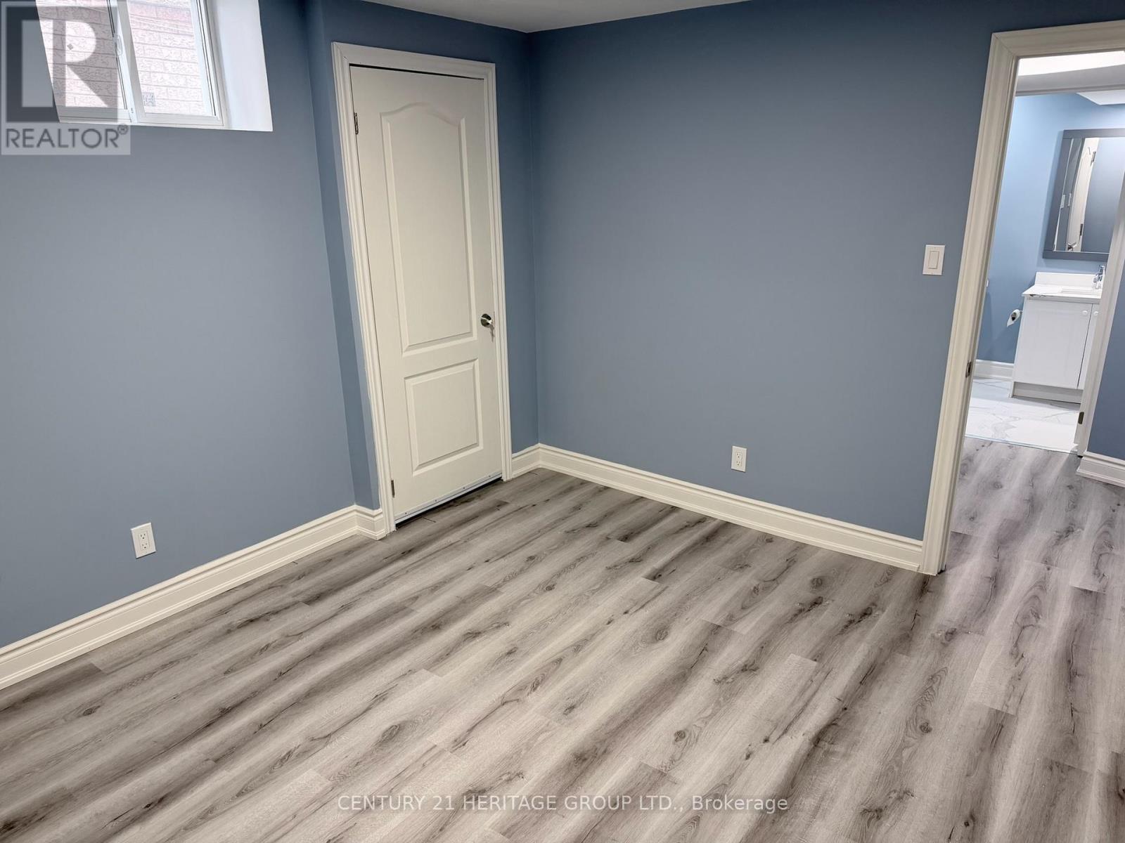 118 Sunridge Street, Richmond Hill, Ontario  L4E 3Z2 - Photo 12 - N12973532