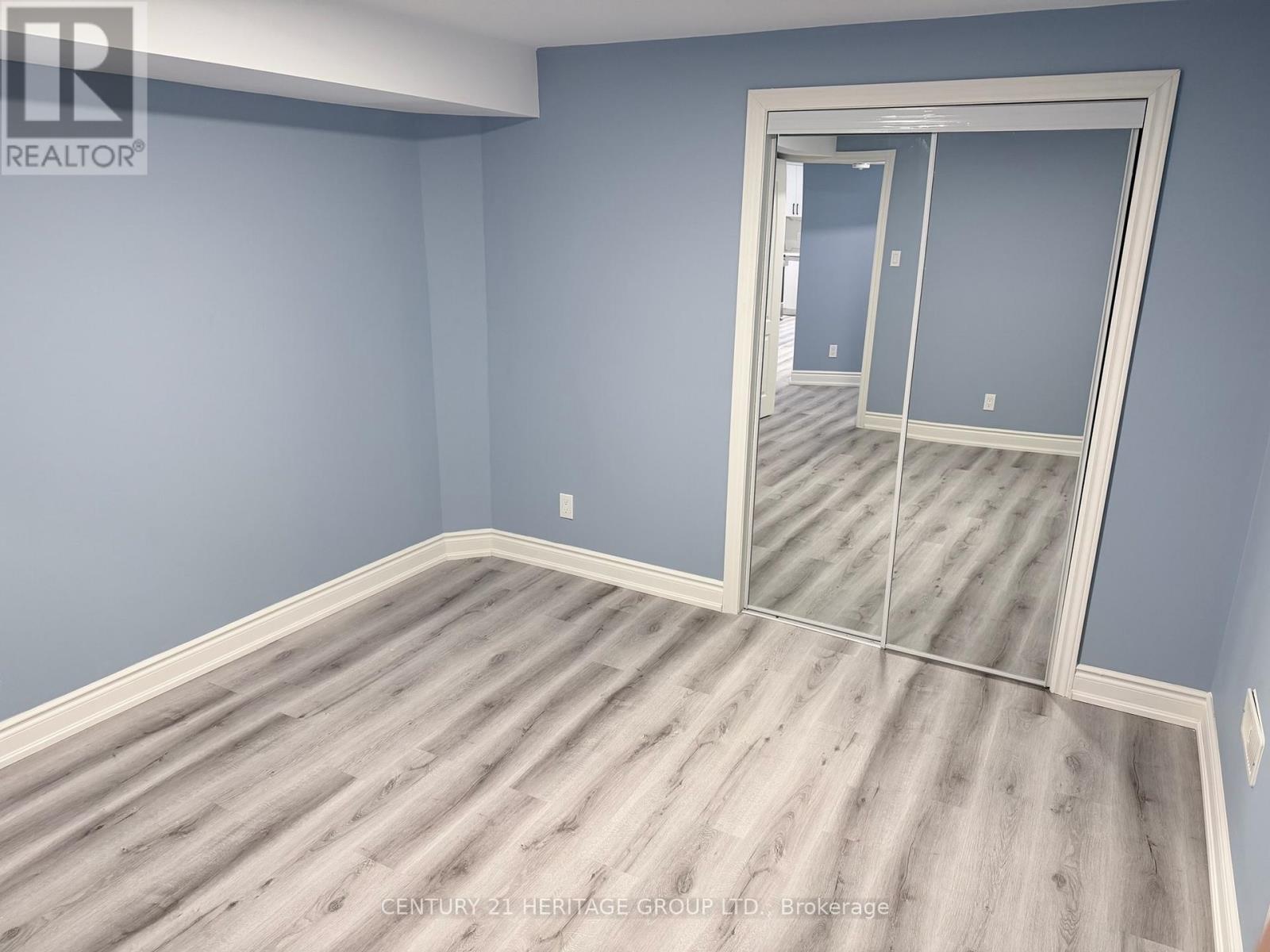 118 Sunridge Street, Richmond Hill, Ontario  L4E 3Z2 - Photo 13 - N12973532