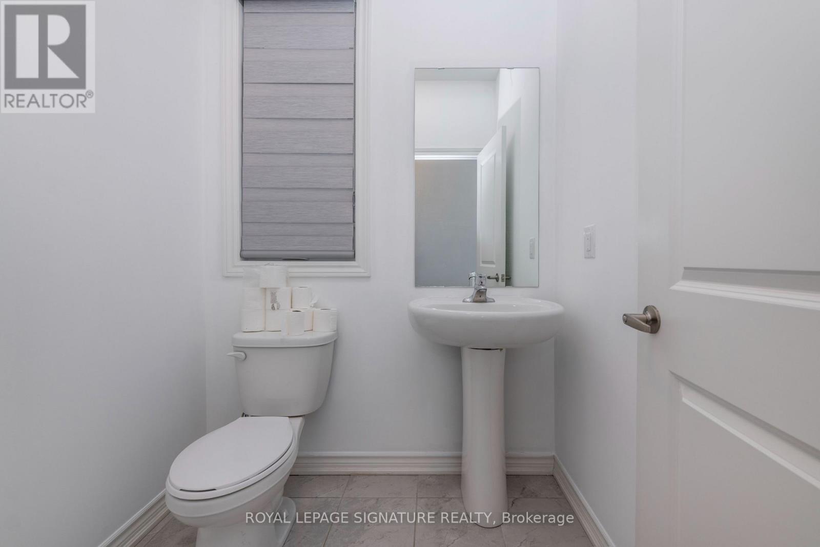 5 Sassafras Road, Springwater, Ontario  L9X 2C6 - Photo 3 - S12973408