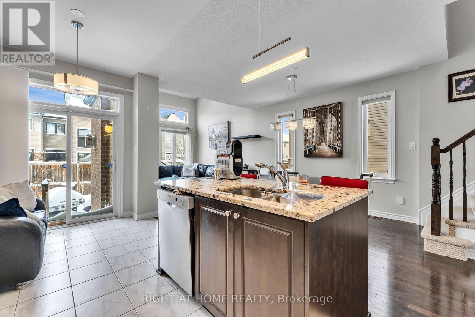 430 Cooks Mills Crescent, Ottawa, Ontario  K1V 2M9 - Photo 13 - X12774336