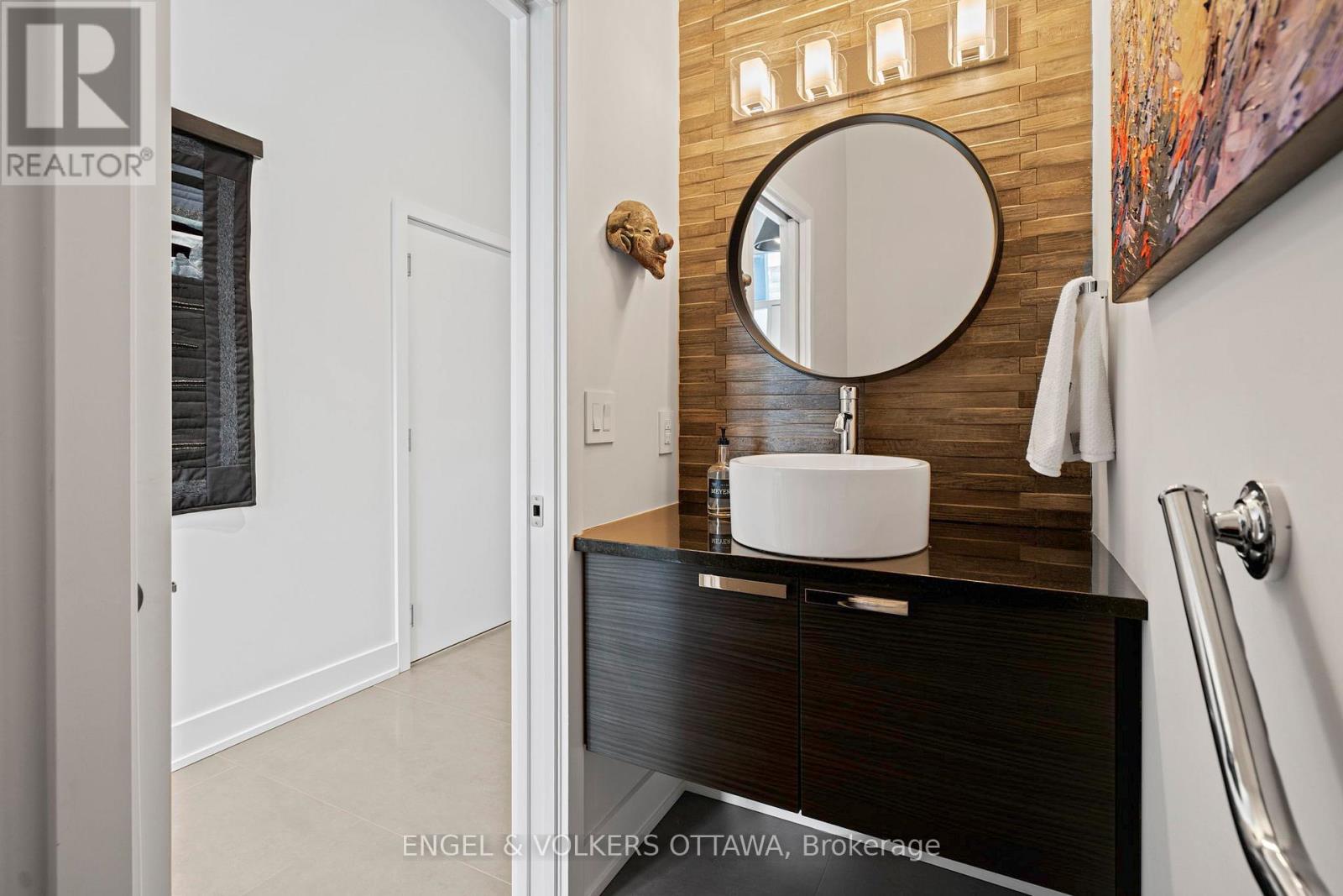 381 Roosevelt Avenue, Ottawa, Ontario  K2A 1Y9 - Photo 7 - X12969142