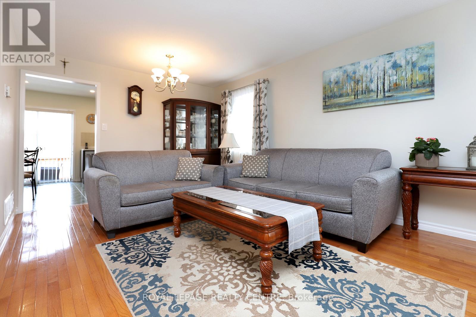 57 Royal Orchard Drive, Brampton, Ontario  L6X 4M5 - Photo 6 - W12973332