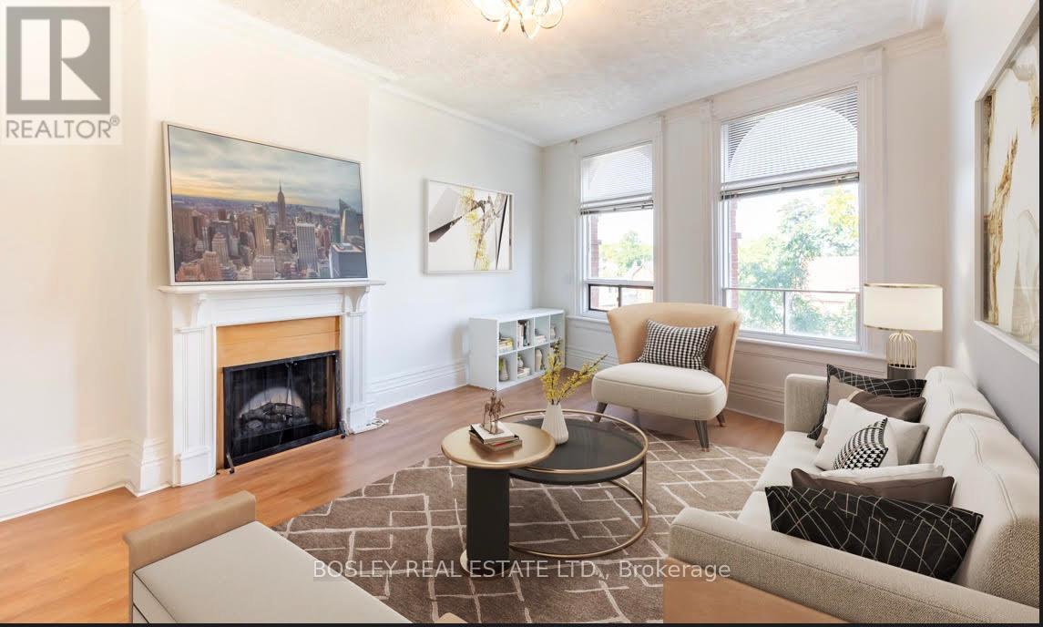 2963 Dundas Street W, Toronto, Ontario  M6P 1Z2 - Photo 3 - W12973358