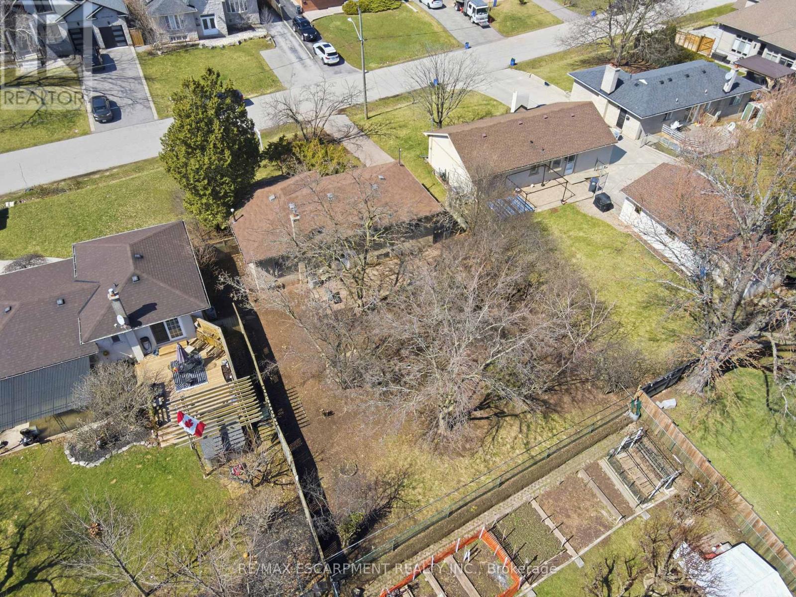 1354 Sheldon Avenue, Oakville, Ontario  L6L 2R1 - Photo 10 - W12973370