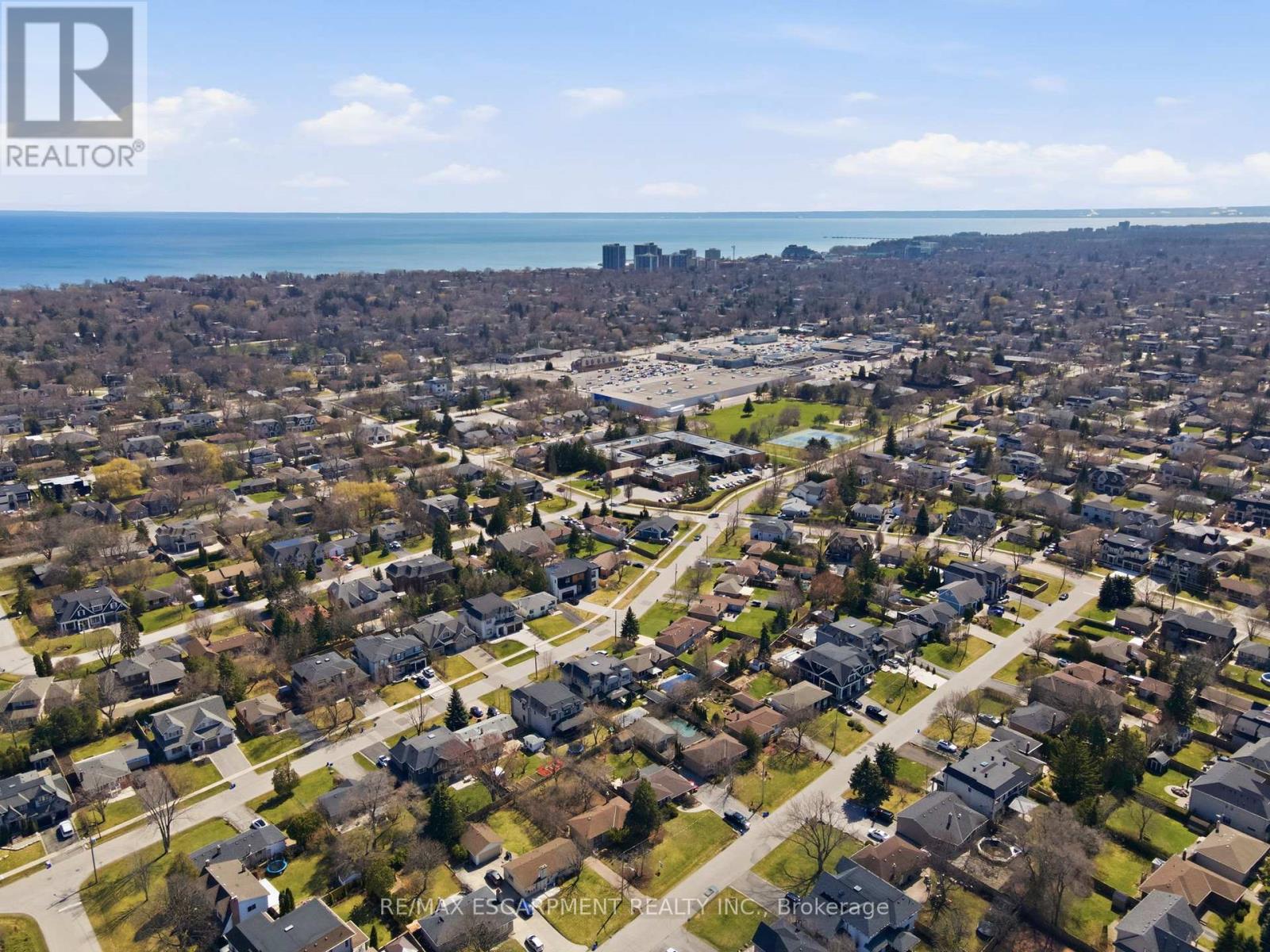 1354 Sheldon Avenue, Oakville, Ontario  L6L 2R1 - Photo 16 - W12973370