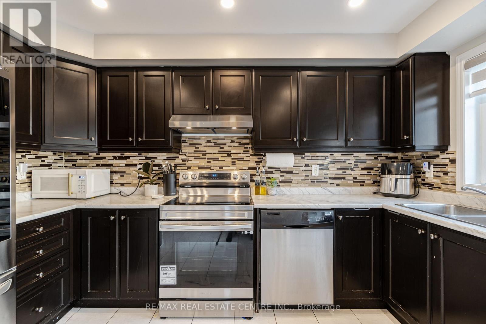 26 - 6020 Derry Street, Milton, Ontario  L9T 8L6 - Photo 11 - W12973400