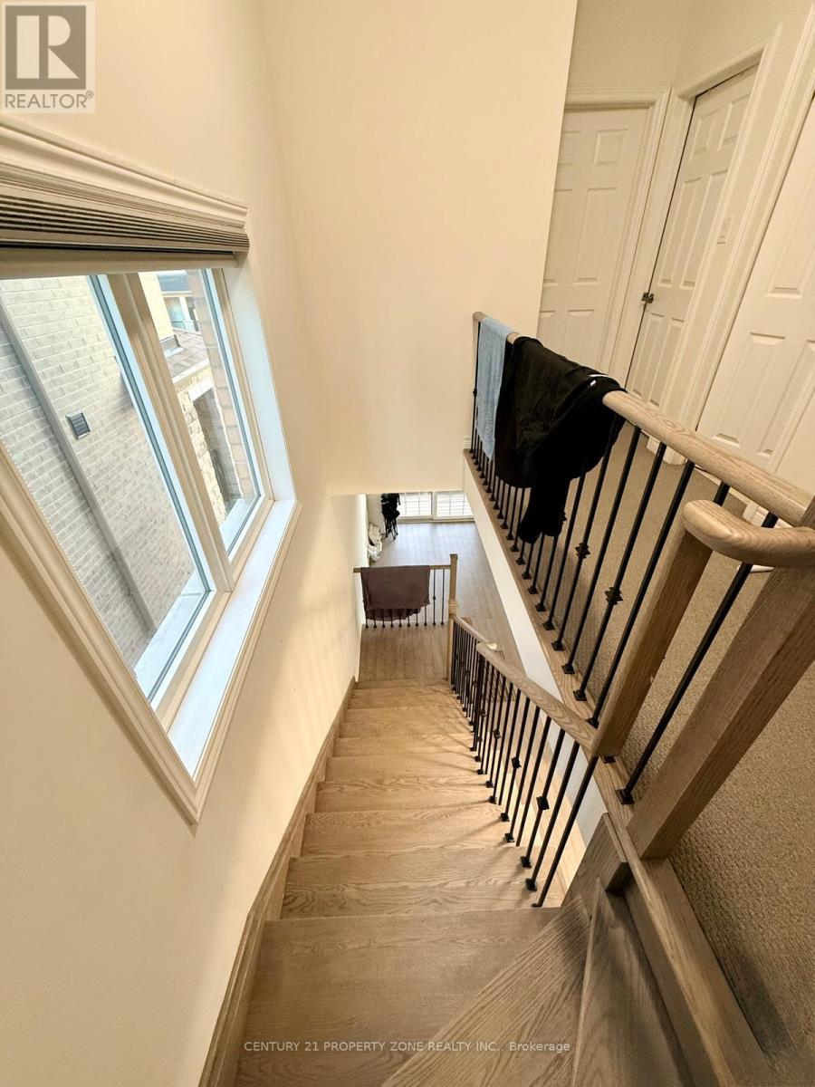 Upper - 41 Hashmi Place, Brampton, Ontario  L6Y 6J9 - Photo 14 - W12973452