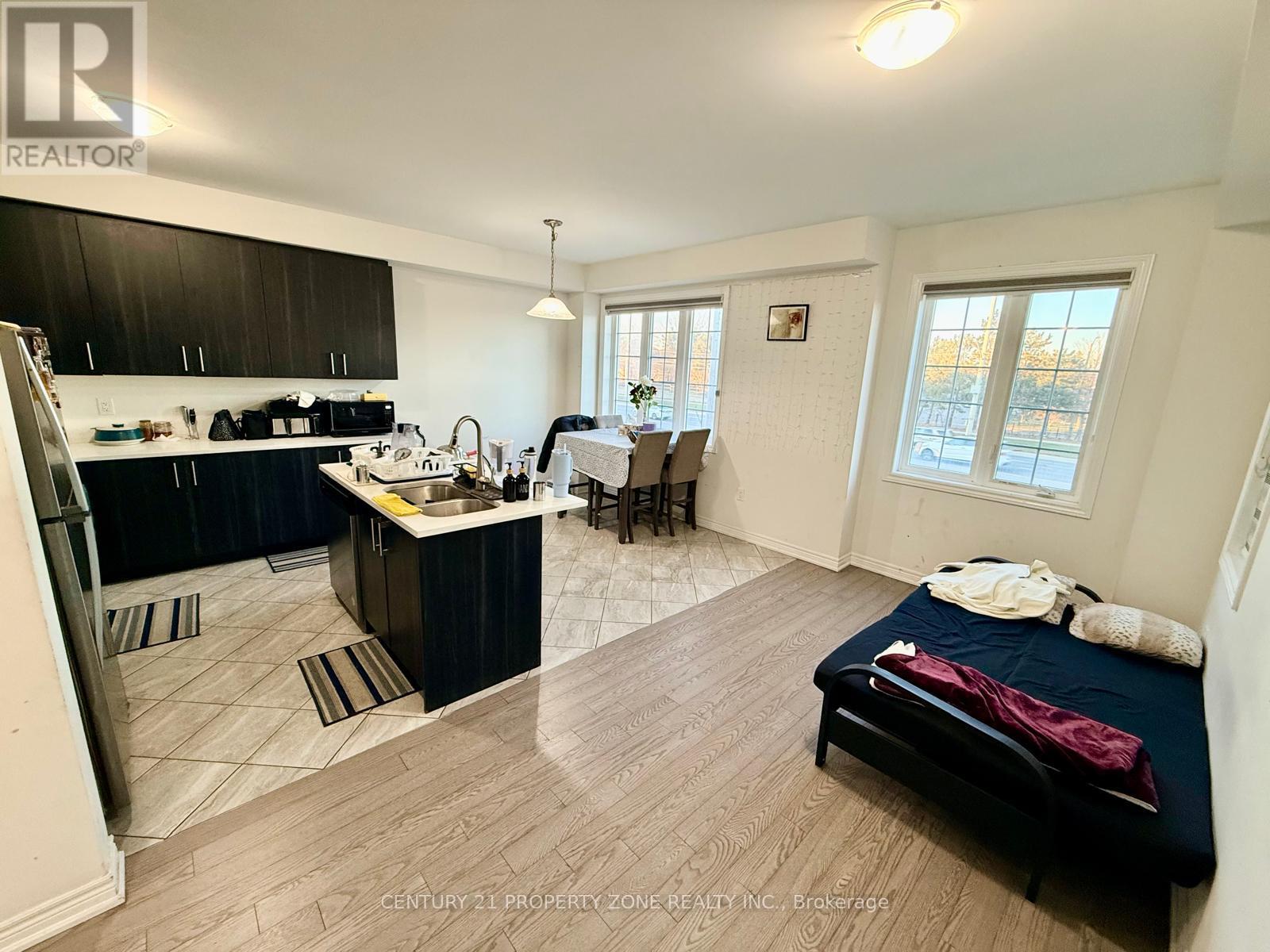 Upper - 41 Hashmi Place, Brampton, Ontario  L6Y 6J9 - Photo 4 - W12973452