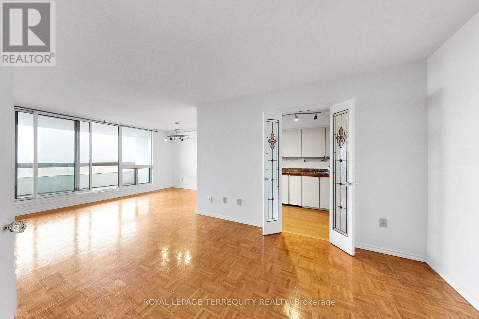 1408 - 100 Quebec Avenue W, Toronto, Ontario  M6P 4B8 - Photo 10 - W12973518